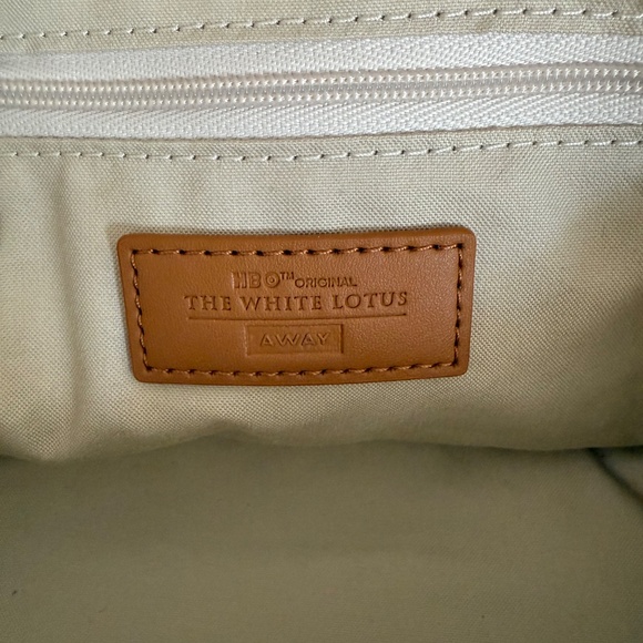 Away x White Lotus Mini Everywhere Bag - Picture 4 of 5